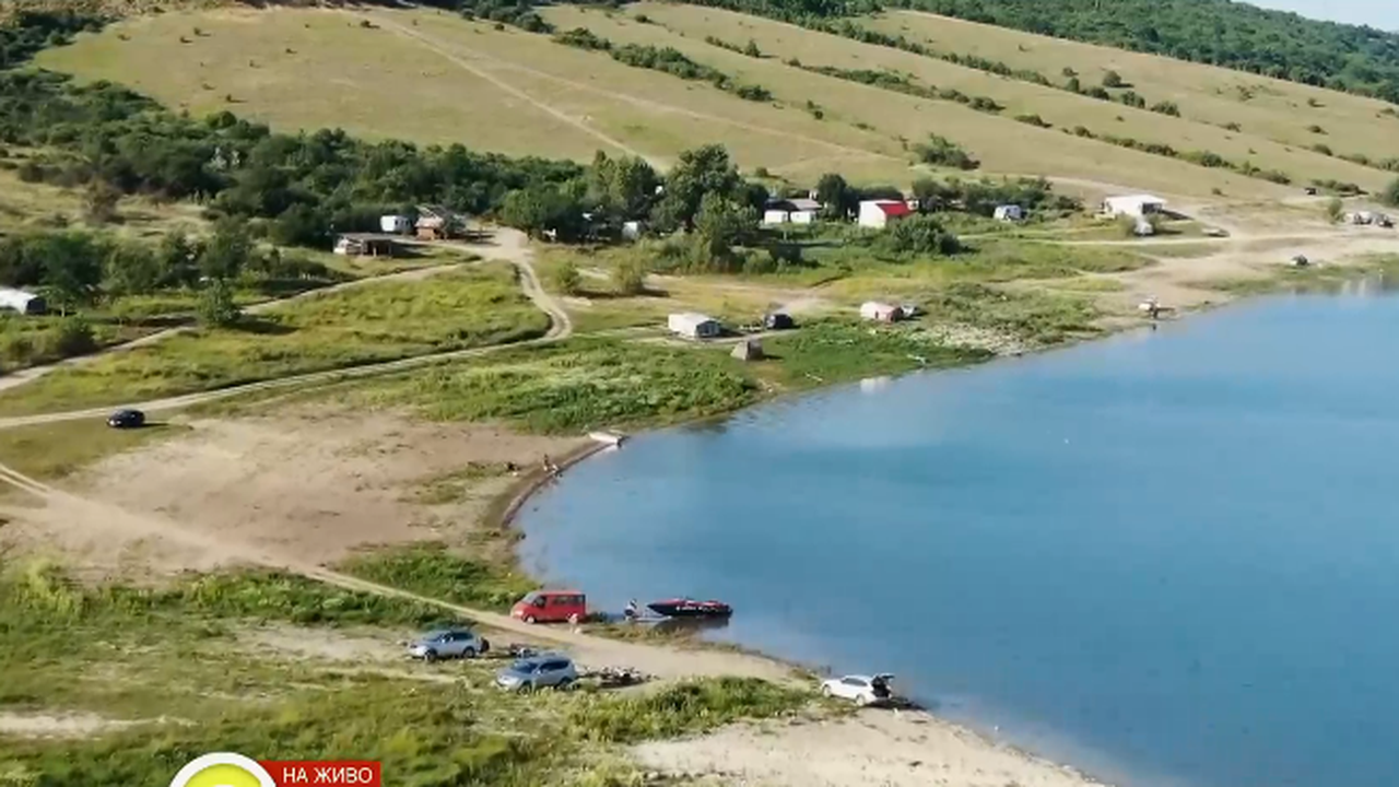 Край на бунгалата и караваните край язовир „Огоста”