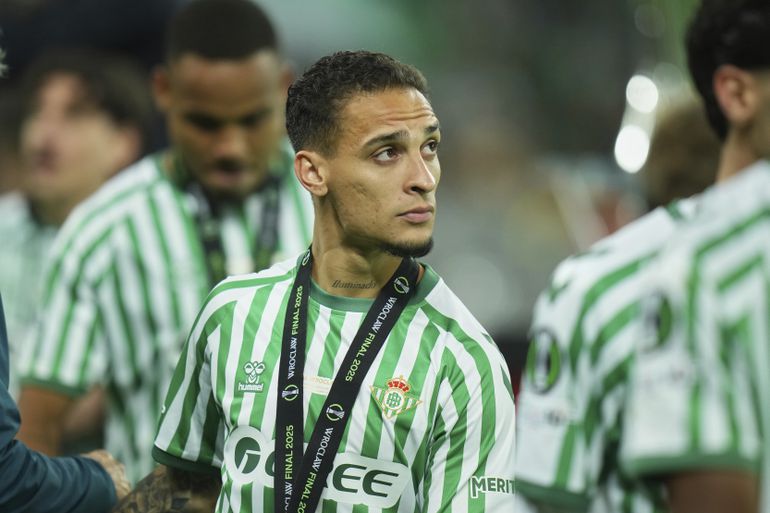Vážny záujemca prišiel s netradičnou ponukou. Manchester United by prišiel o 69 miliónov